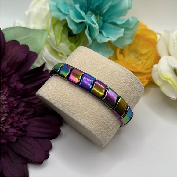 Multi Colored Oil Slick Stretch Bracelet Pink, Blue, Yellow, Purple & Green NEW - Picture 2 of 4